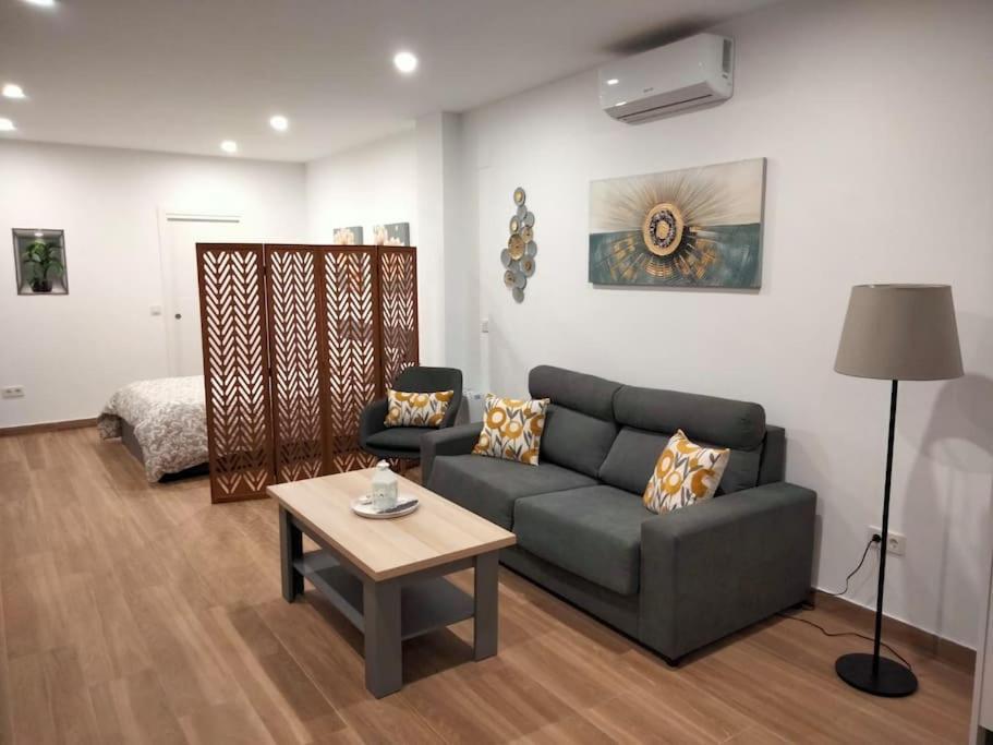 Apartamento Loft Al-Nasir Junto Al Casco Historico กอร์โดบา ภายนอก รูปภาพ